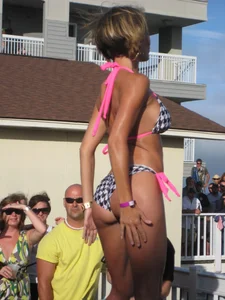 IOP Bikini Contest Drivin N' Cryin Show May 2009