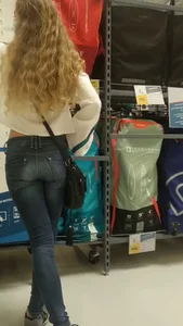 Small Ass / Skinny Legs / Tight Jeans