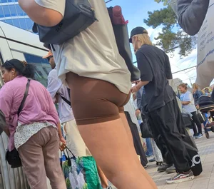 Super ass in Brown shorts