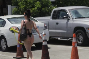 Florida beach and bikini girls