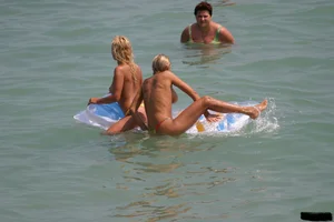 Beach voyeur babes in bikinis, thongs and topless