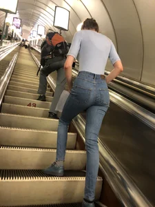 Tall Girl With a Big Sexy Butt And Long Skinny Legs in Tight Jeans on a Subway Escalator Creepshots