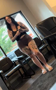 Close Up with Upshot. Hot Ass Tattooed Alt. Babe In Spandex Shorts. OC