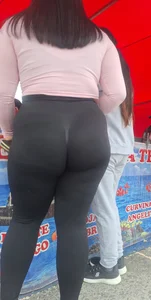chubby butt in black leggings,[OC] part 3.