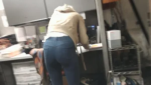 Hot Candid Office Milf in Tight Jeans Bending Over at the Kitchen Creepshot