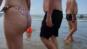 Brazillian beach creepshots, huge gallery of candid girls in swimsuits