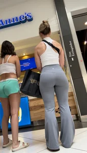 PAWG MILF leggings/ Not OC