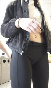 Girl in a Top and Yoga Pants Cameltoe Creepshot