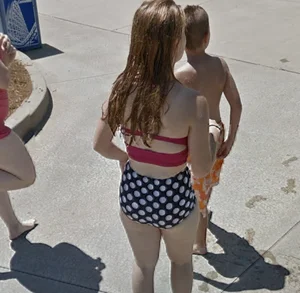 Waterpark MILFs 4
