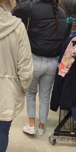 Cute face in jeans