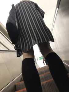 Very cute subway candid teen wearing knee socks