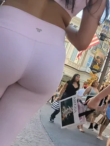 Pink Leggings Great Ass (OC)