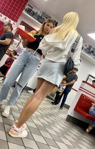 2 SEXXXY girls at In N Out
