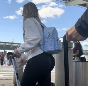 Tall European big bubbly ass ( OC , Airport Series )