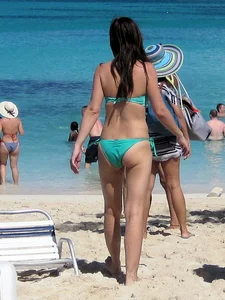 Bikini girls
