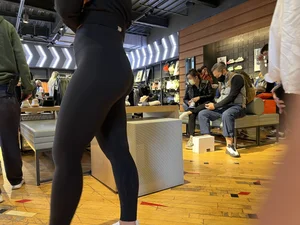 First post- Black Leggings