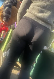 Vpl got my knees shaking… (oc)