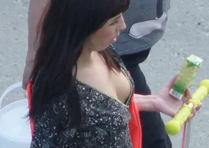Hot sideboob
