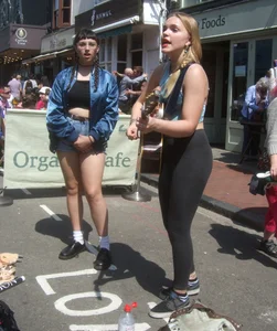 Guitar playing blonde babe with a nice ass and vtl in tight leggings