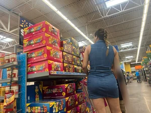 Big booty Latina in short blue dress (oc)