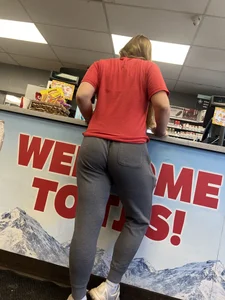 Great wedgie, dirty blonde