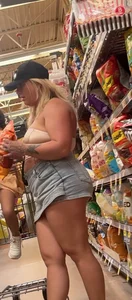 Blonde Mom is a Pawg