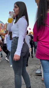 Hot big ass in tigth grey jeans, street creepshot of a sexy candid girl
