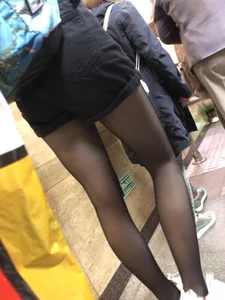 Cute Girl in Black Pantyhose with Hot Legs Subway Candid Photos
