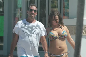 Huge collection of sexy girls out in bikinis in Florida