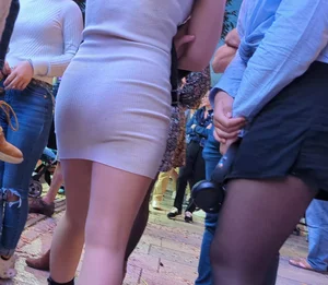 FunFair S1 : tight dress