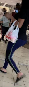 Perfect huge l@tina ass in workout pants