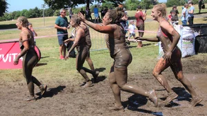 Bristol Pretty Muddy 5k race girls 2018