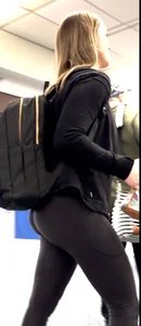 Traveler with a nice ass
