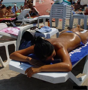 Sexy candid topless and nude beach girls