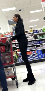 Pretty face in legging bendover at target