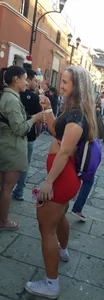Big peach in shorts leggings, cute white girl