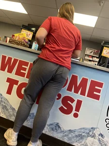 Great wedgie, dirty blonde