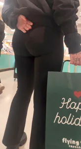 Emo girl’s perfectly round bubble butt in flare leggings