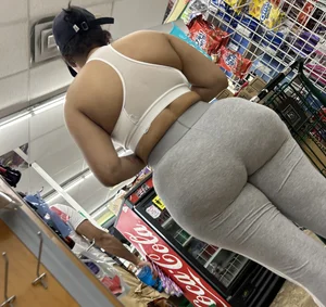 Hood rat carrying a behemoth‼️