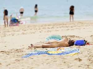 Publicly nude girls