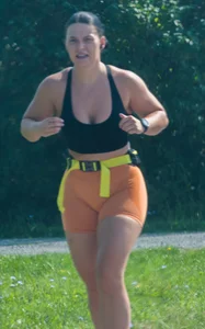 Pawg Jog: Thick cheeks bright orange