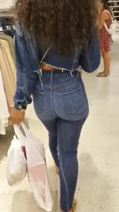 Perfect thick ass in tight jeans w/ video  tier MUST SEE (Not OC)