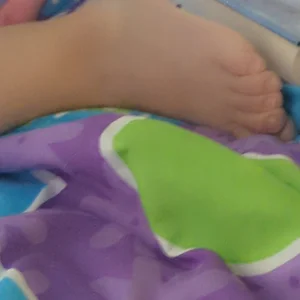 Sister feet creep shots