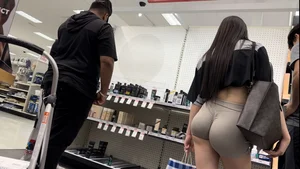 Nice bubble butt girl (face shot)