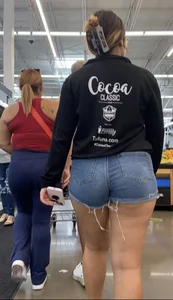 Sexy Latina ass in tight Jean shorts