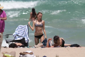 Sexy Florida beach bikini girls