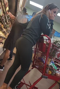 Perfect Green Leggings MILF