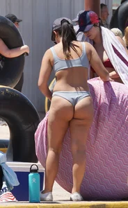 Sexy bikini girls