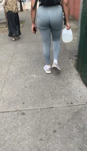 PAWG In nice grey leggings with VPL