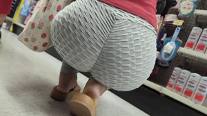 Asian milf @ the dollar store 4K pt.2 ***ITC/Giantess Series!***